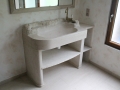 vasque-evier-salle-de-bain-taille-pierre-naturelle-calcaire-marbre-pieds-tablette-sur-mesure